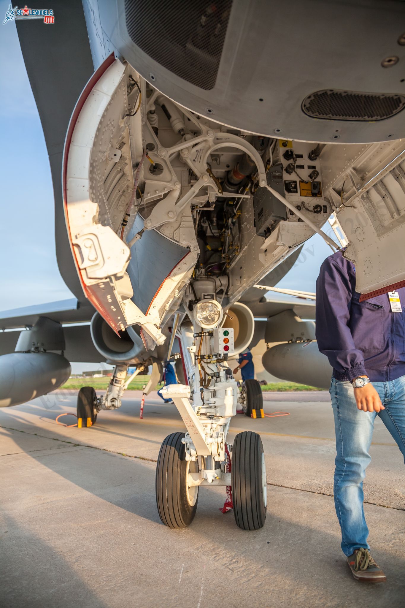 F-18_122.jpg