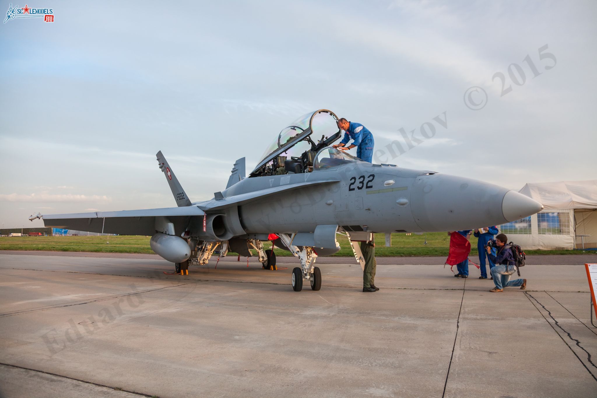 F-18_153.jpg