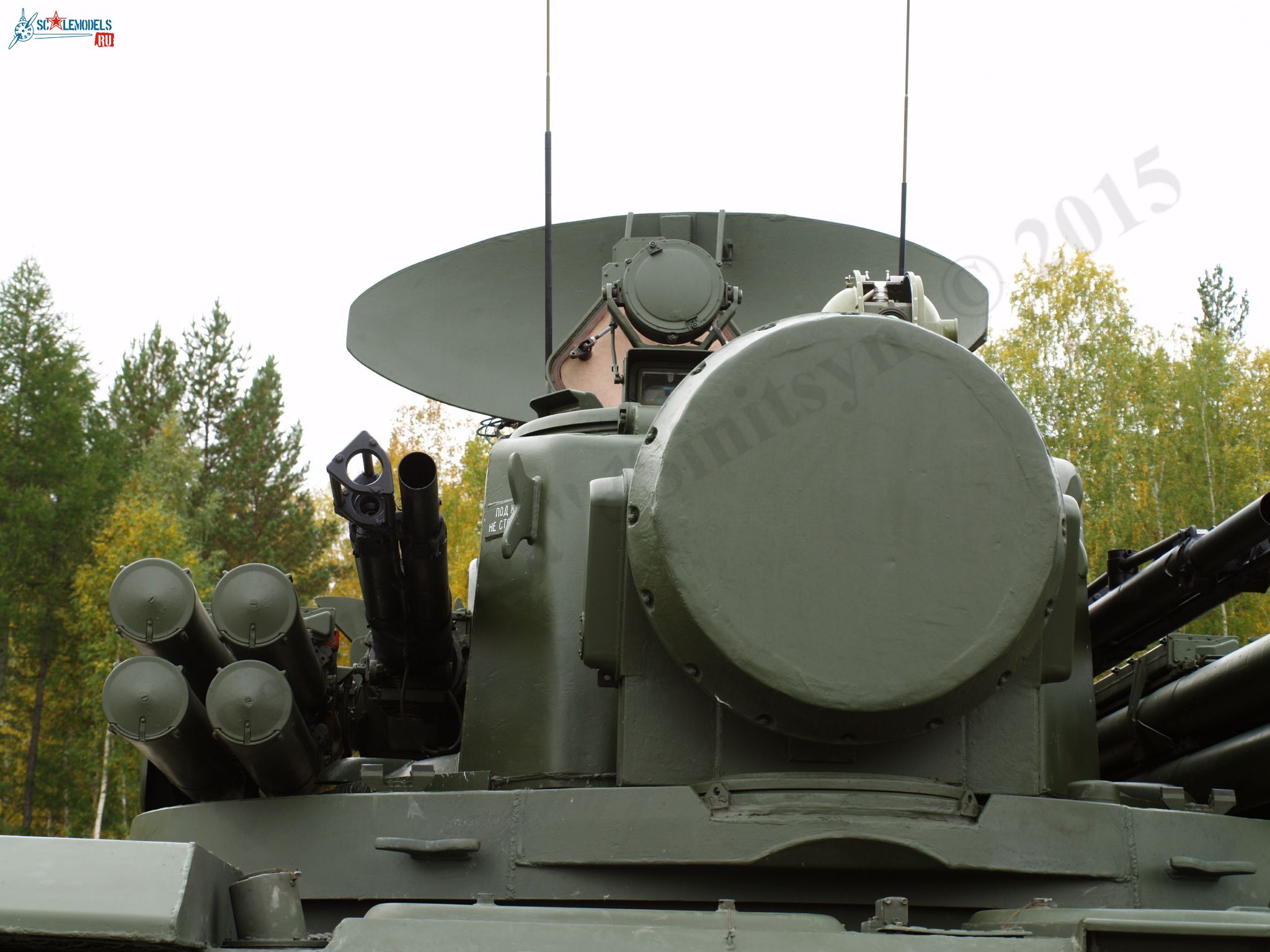 2S6M1_Tunguska-M_6.jpg