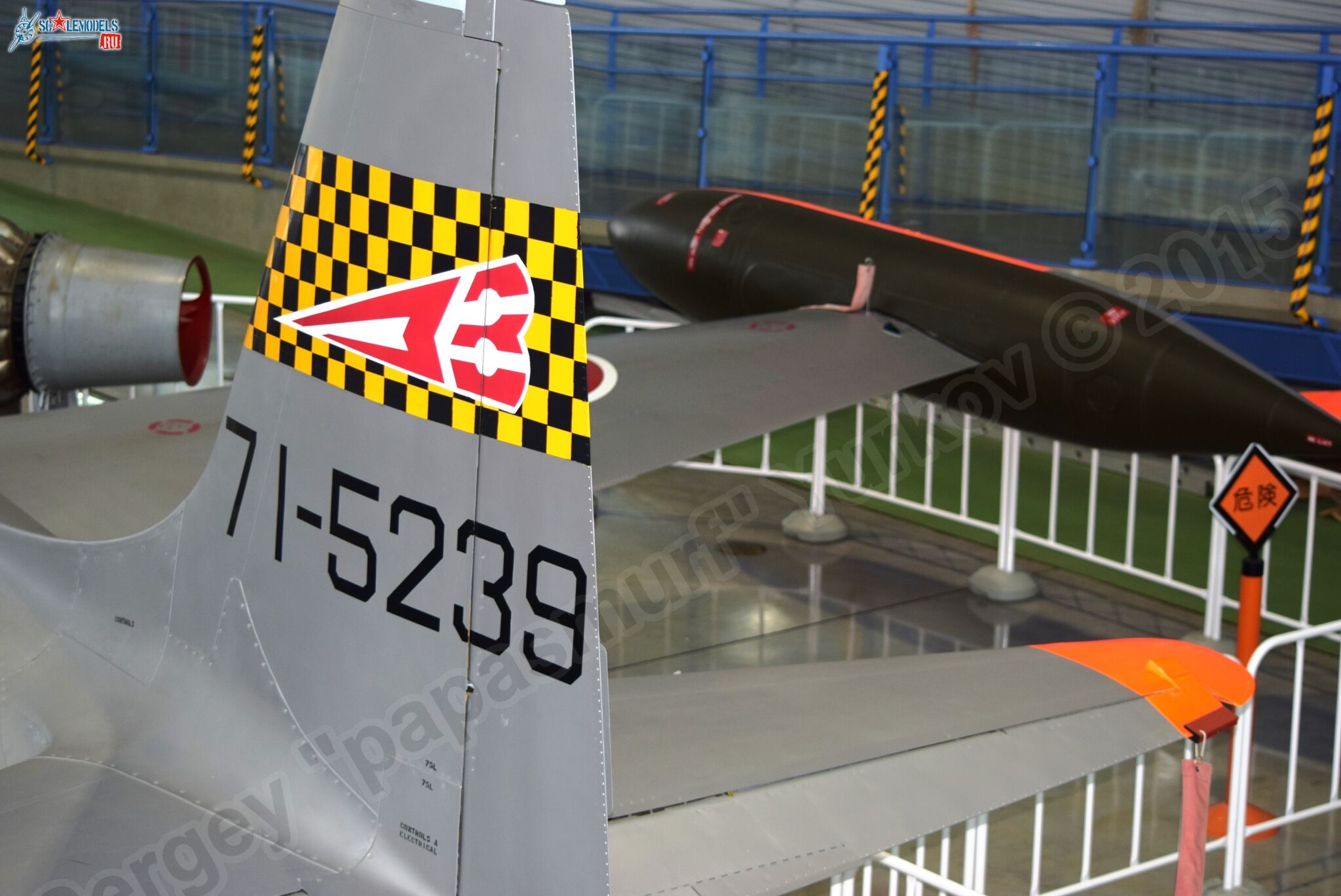 T-33_0139.jpg