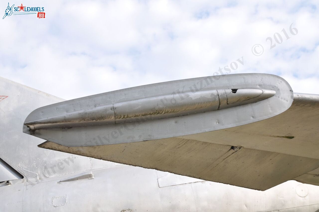Su-7BM_101.jpg