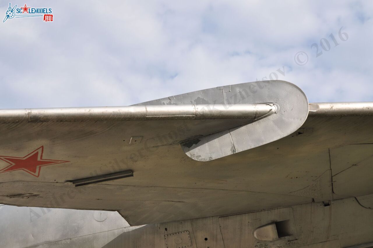 Su-7BM_102.jpg