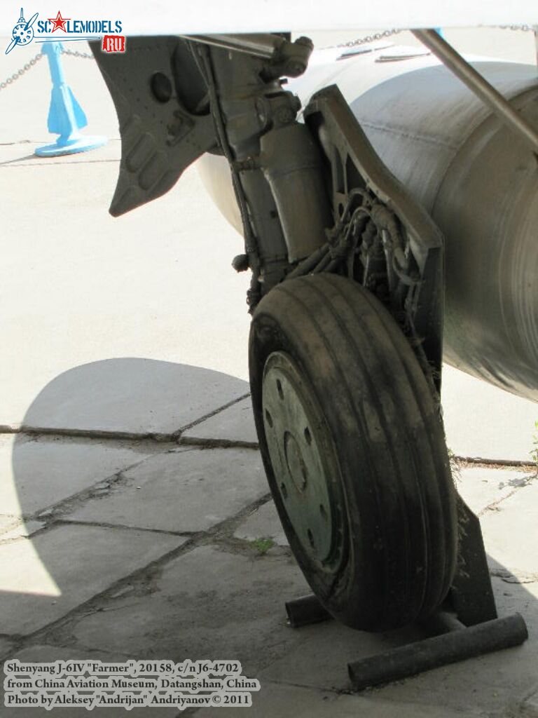J-6IV_0016.jpg