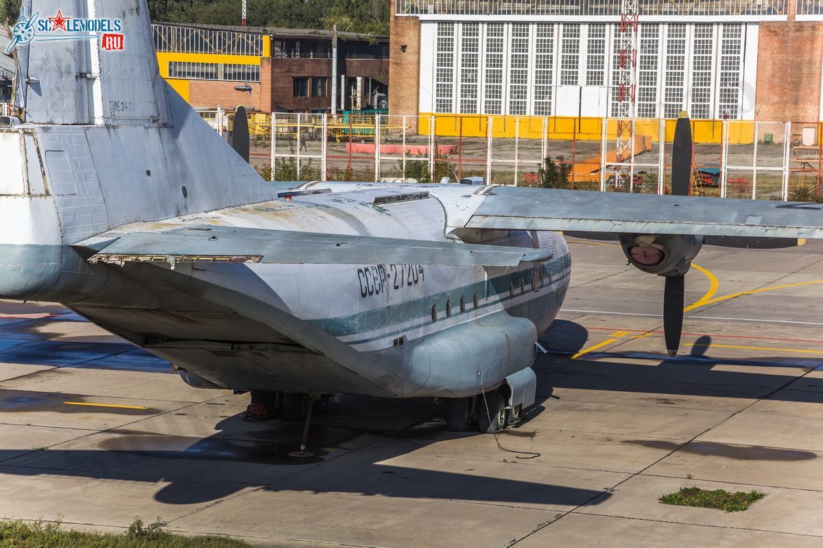 An-8_RA-27204_79.jpg