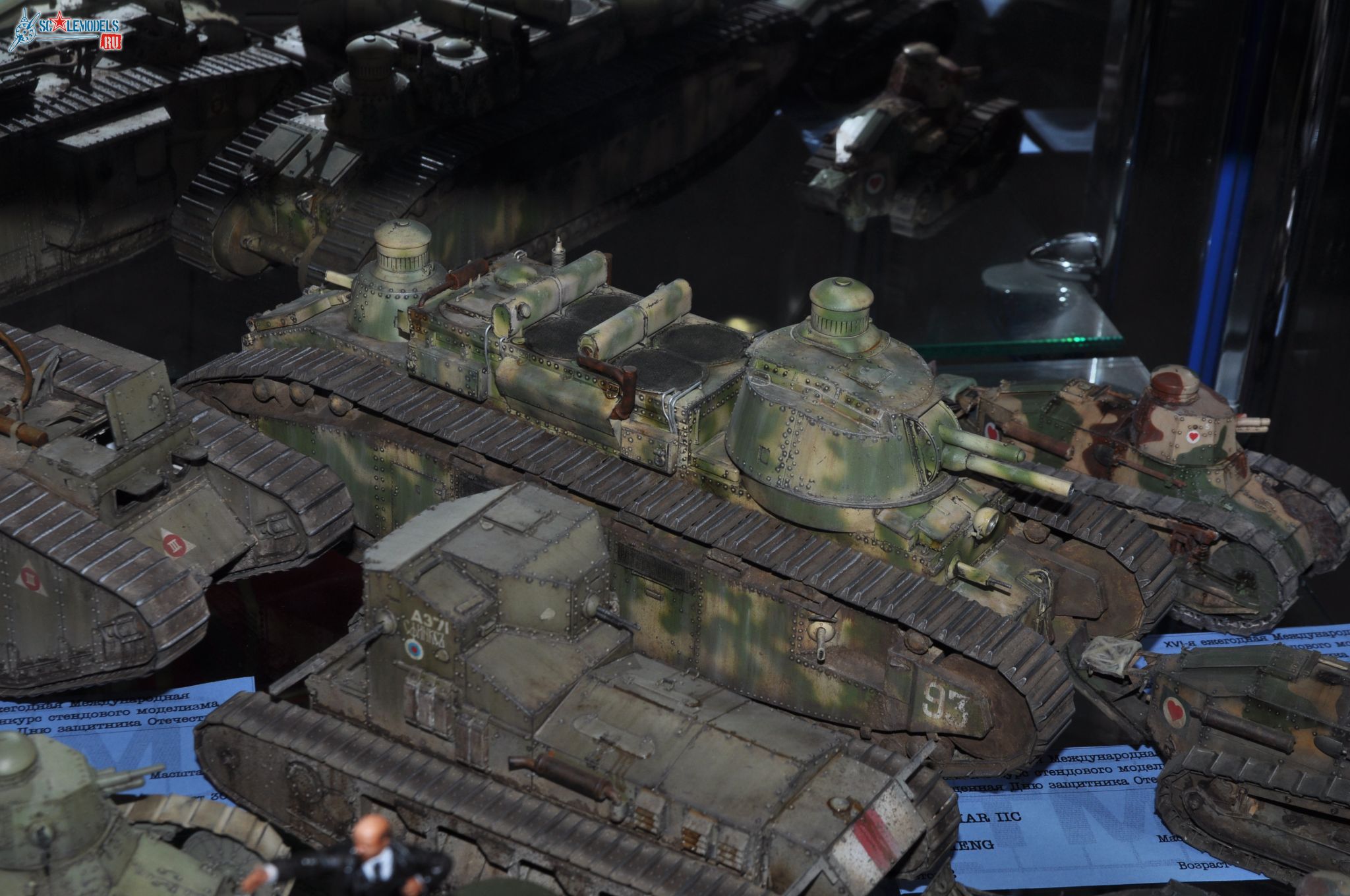 Club-TM_Btt_35_scale_70.jpg
