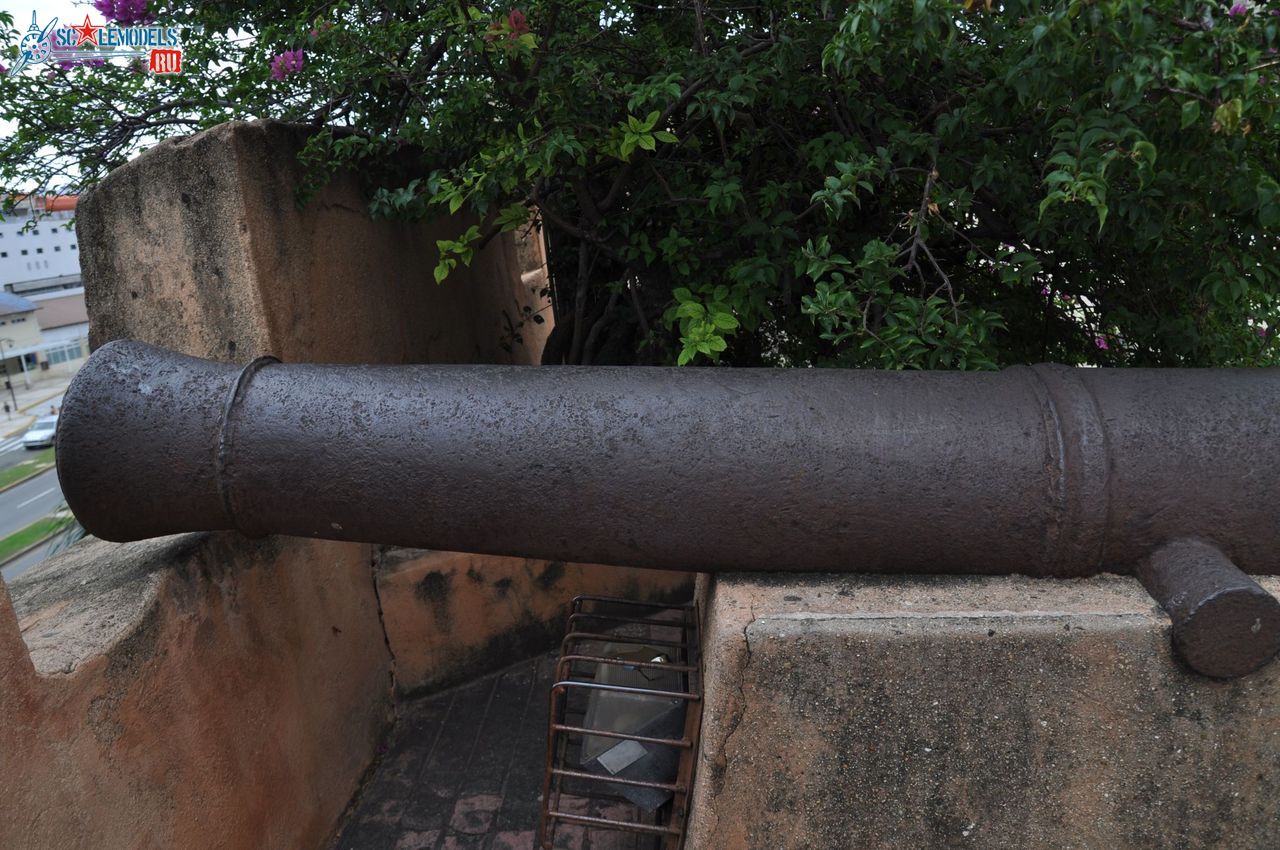 Spain_gun_from_Ozama_fortress_5.jpg