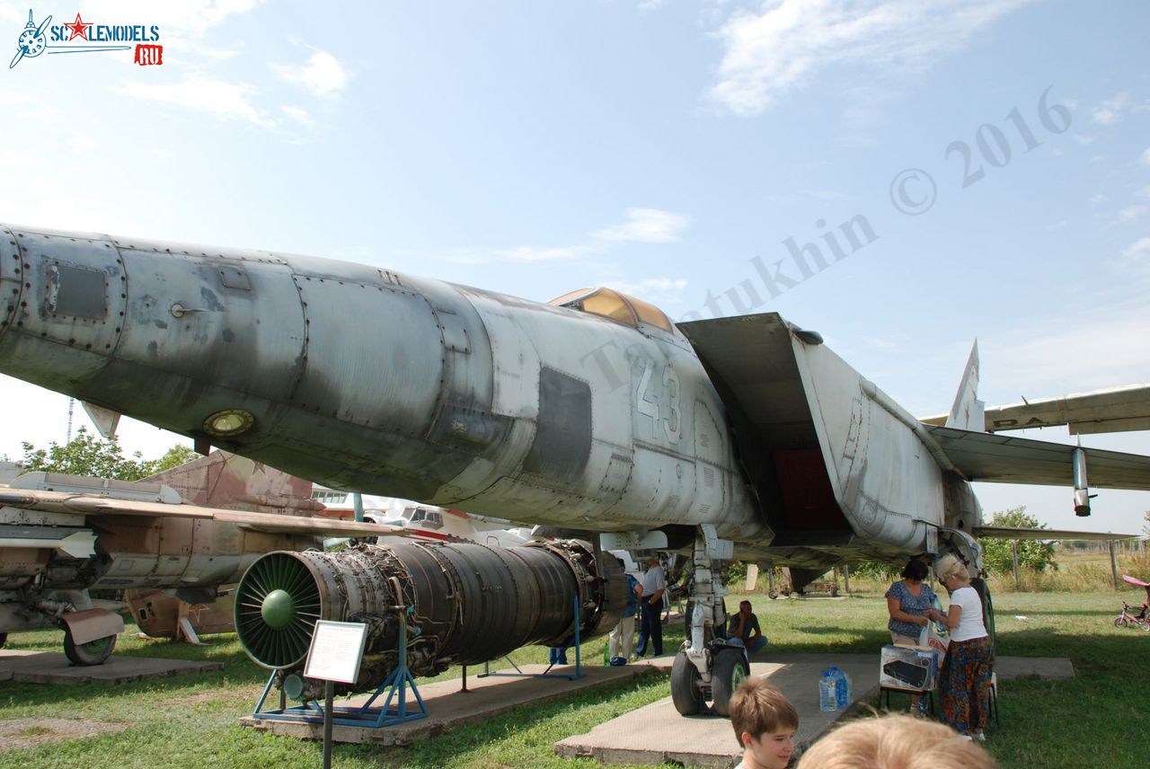 Taganrog_Aviation_Museum_18.jpg