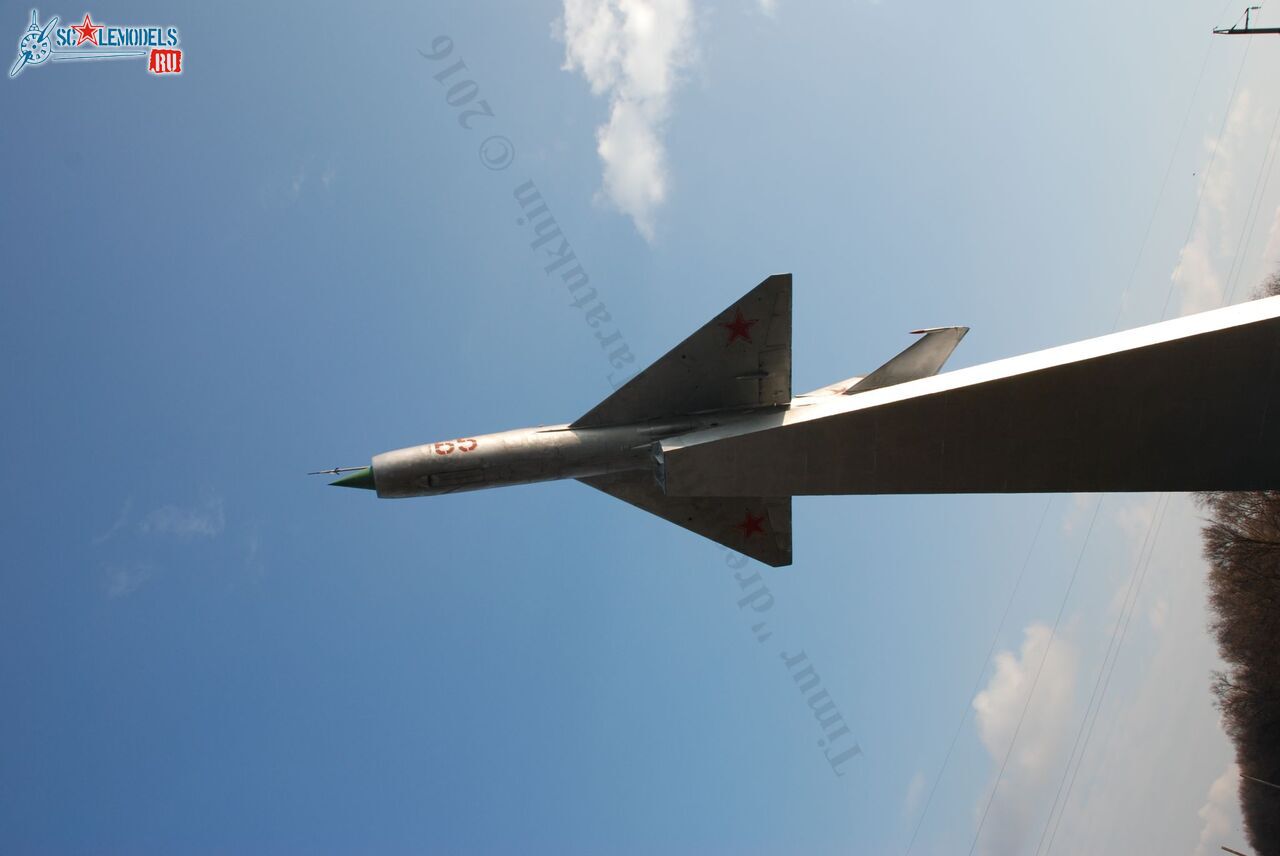 MiG-21PFM_Kuschevskaya_12.jpg