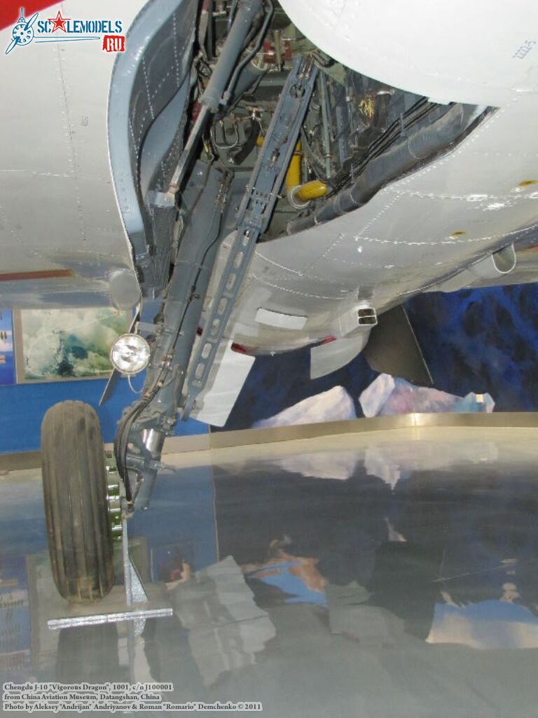 j-10_0039.jpg
