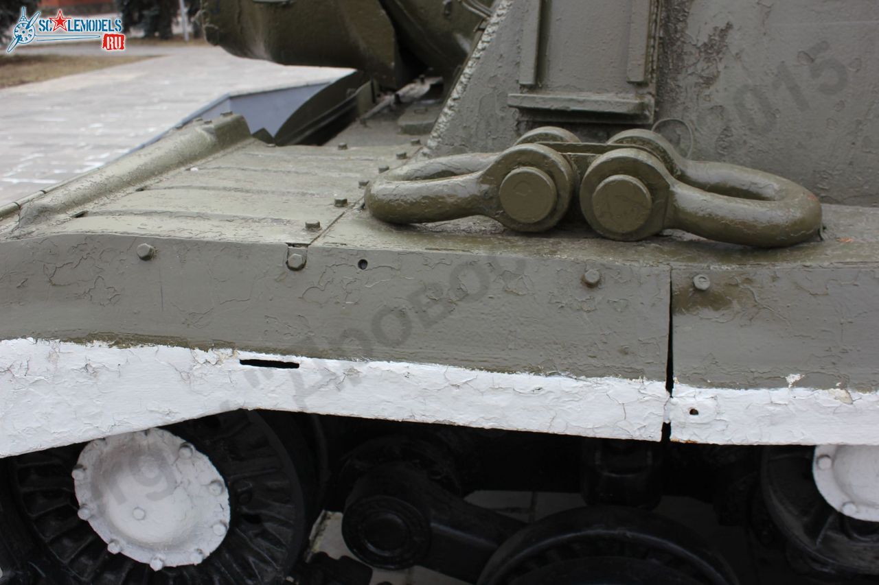 ISU-152_Kurchatov_15.jpg