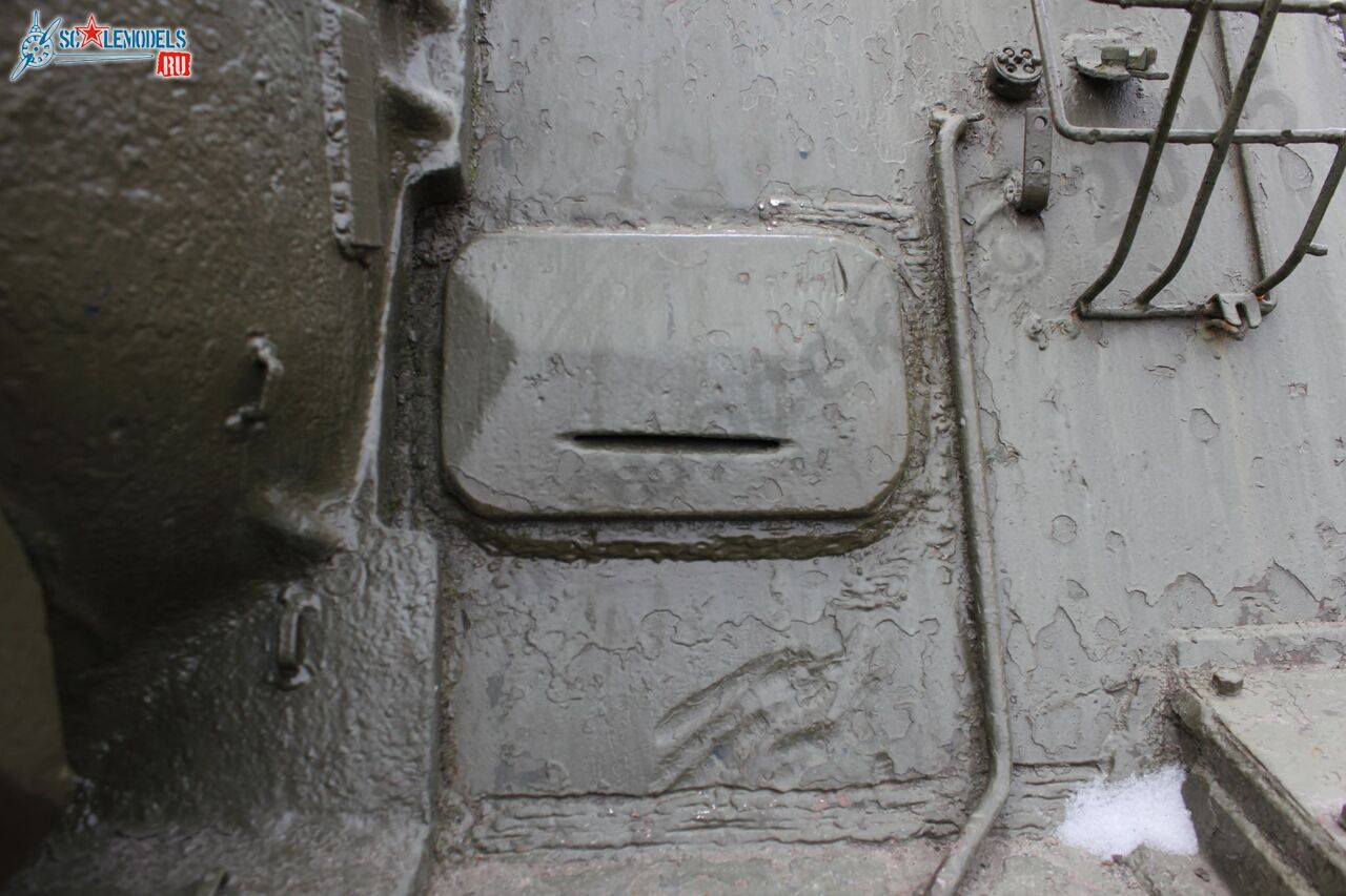 ISU-152_Kurchatov_20.jpg