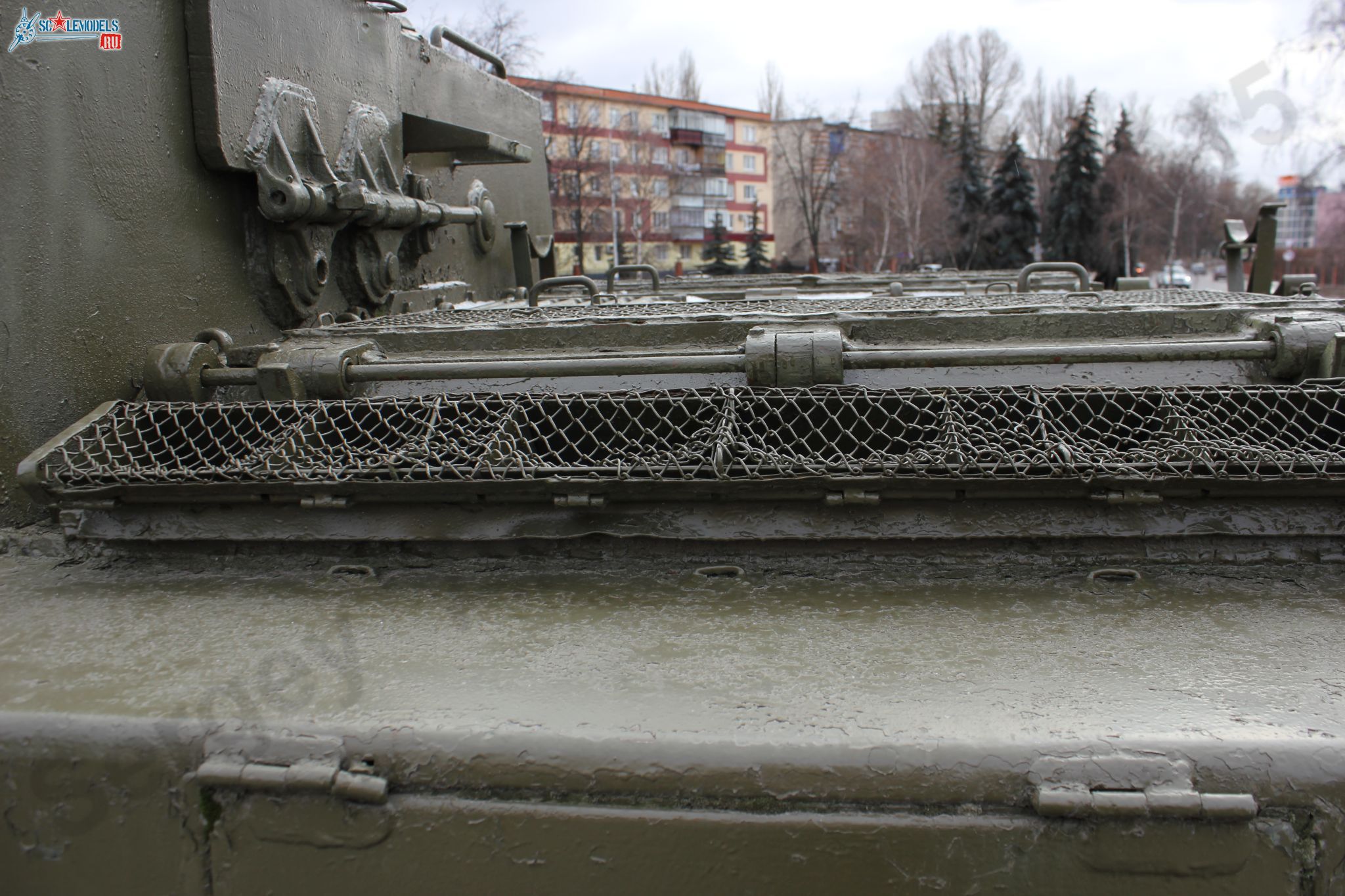 ISU-152_Kurchatov_10.jpg