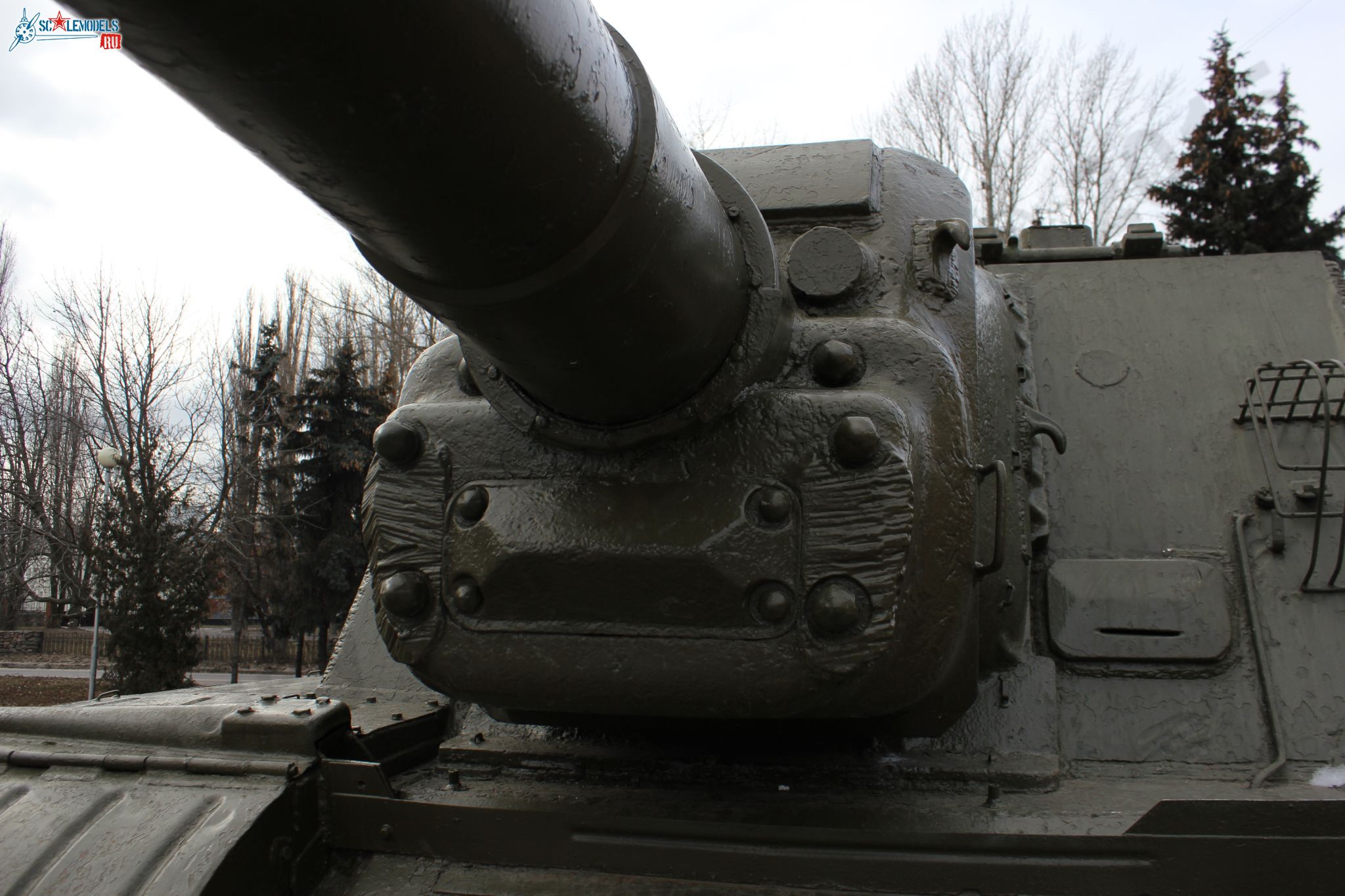 ISU-152_Kurchatov_19.jpg