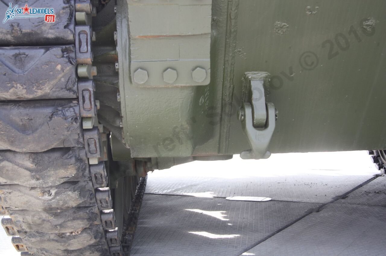 M24_Chaffee_6.jpg