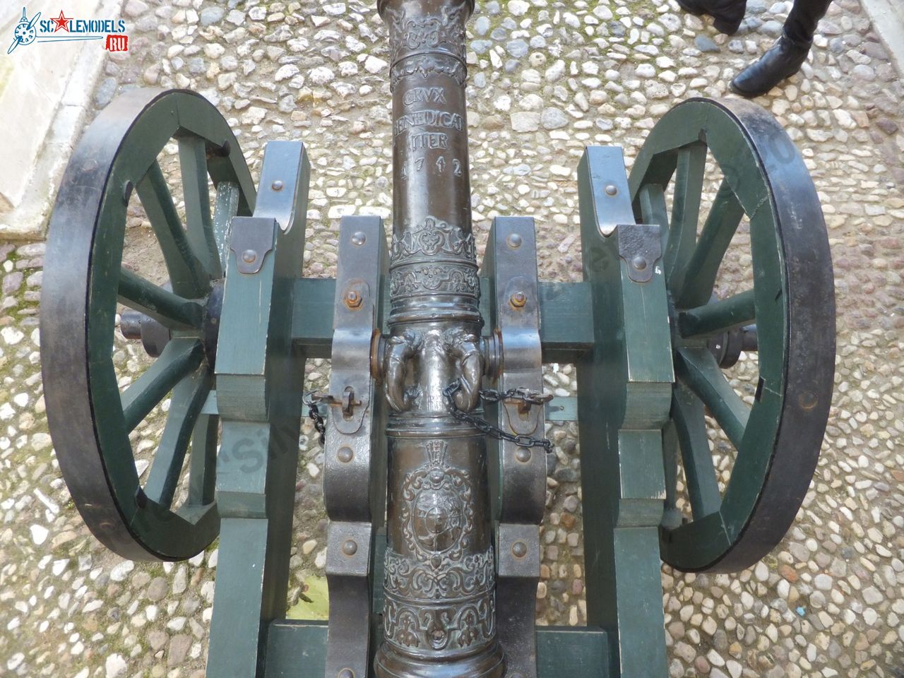 Old_gun_Arkhangelskoe_0004.jpg