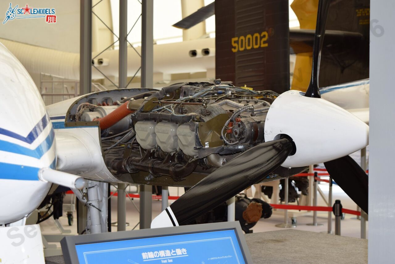 Cessna_310Q_8.jpg