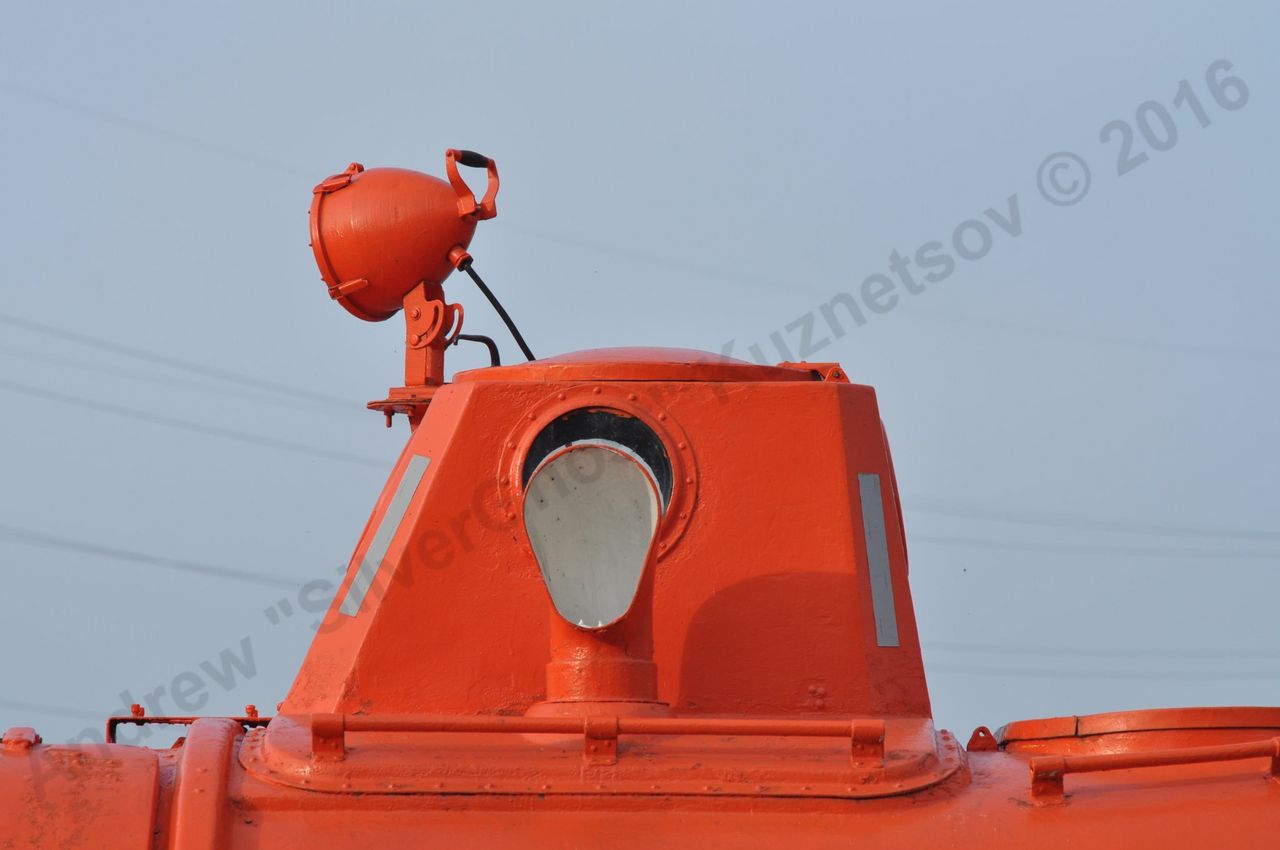 Closed_safety_boat_7.jpg