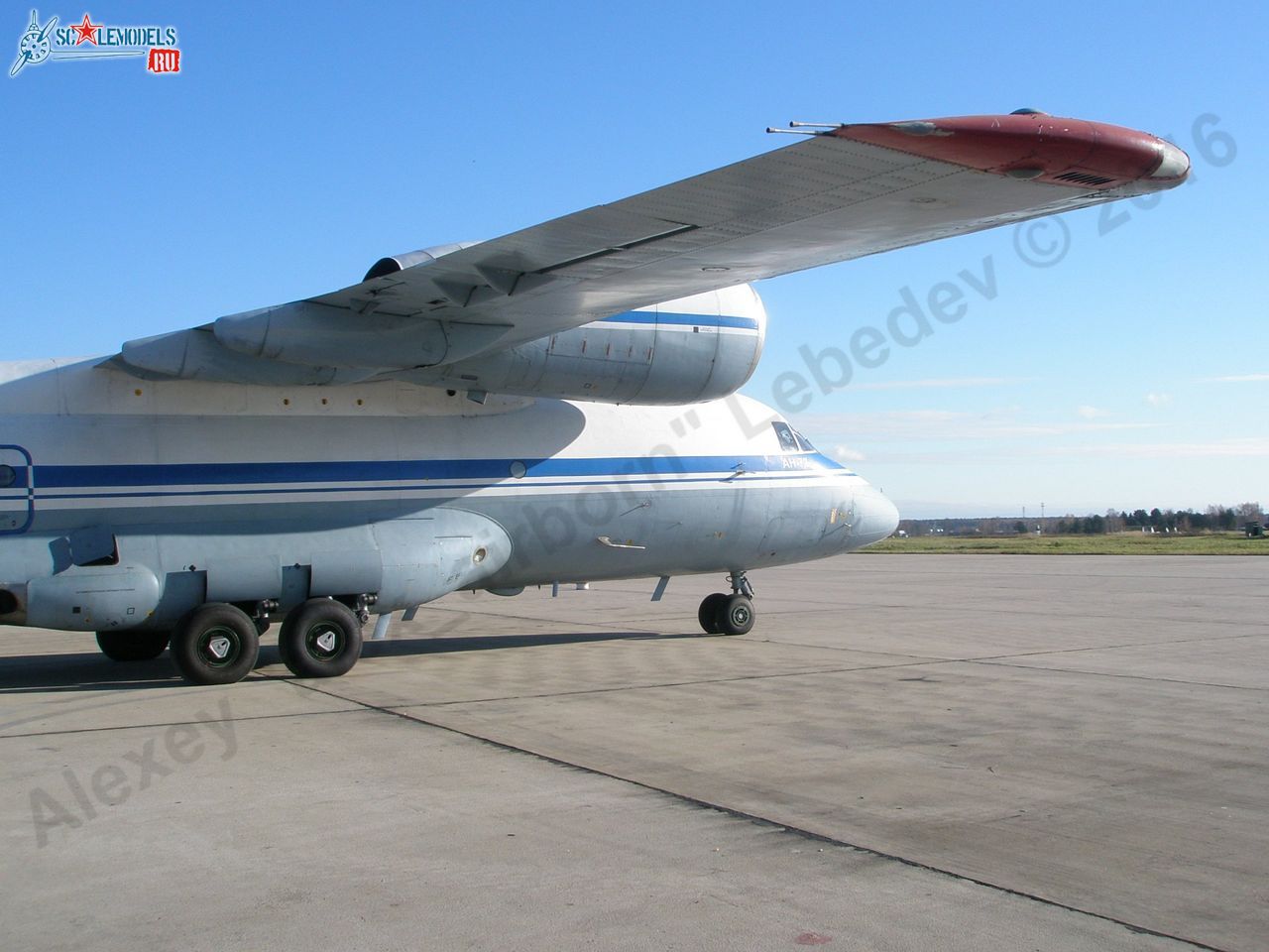 An-72_RA-72964_89.jpg