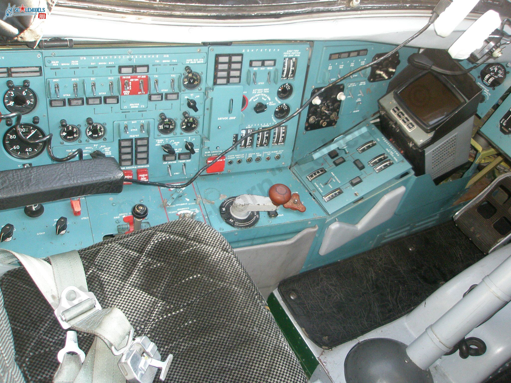 An-72_RA-72964_67.jpg