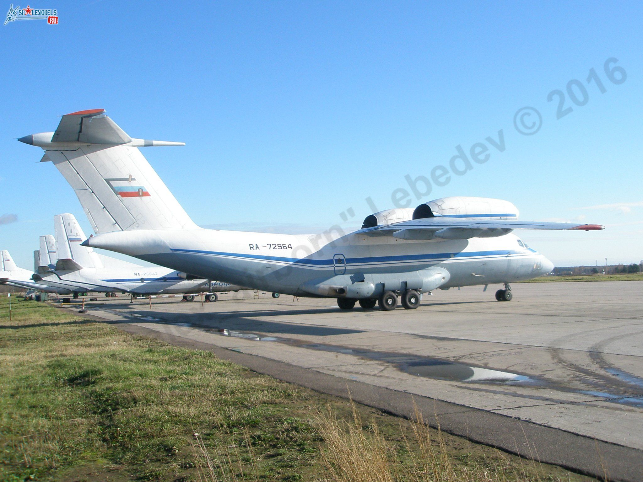 An-72_RA-72964_92.jpg