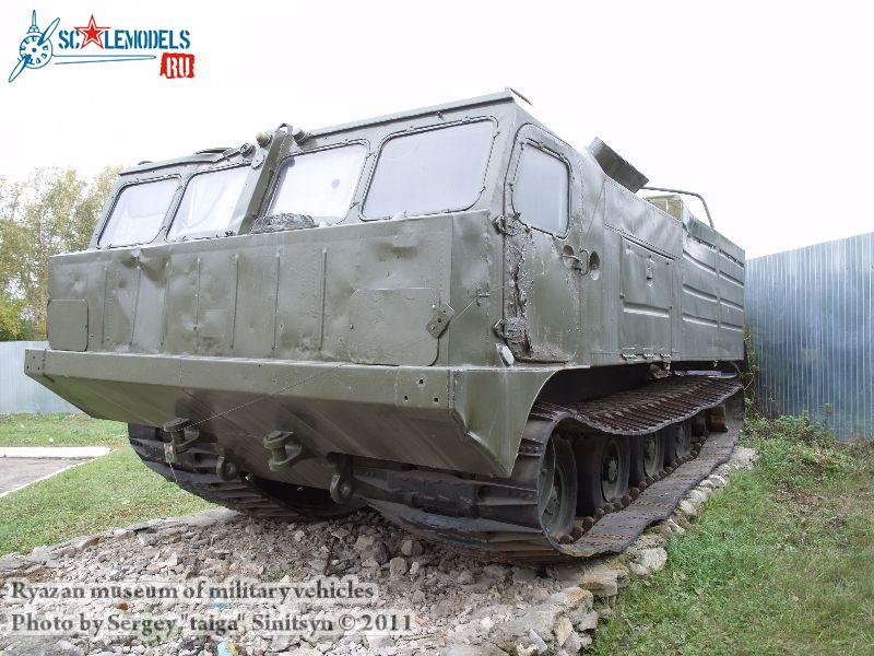 ryazan_museum_of_military_vehicles_0001.jpg