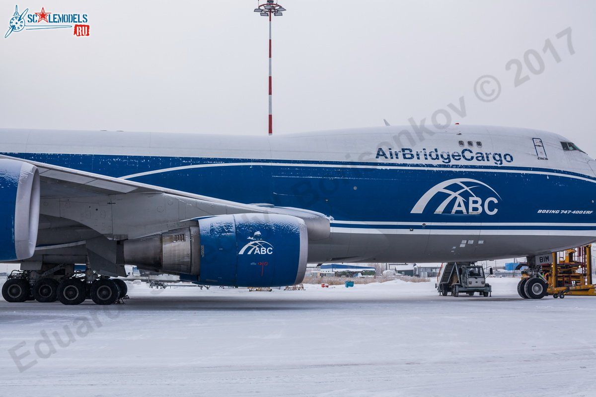 Boeing_747-400_VP-BIM_15.jpg