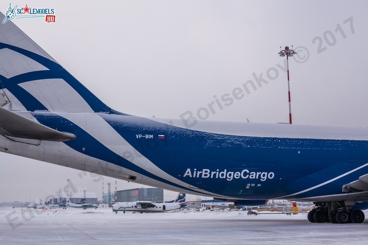 Boeing_747-400_VP-BIM_23.jpg