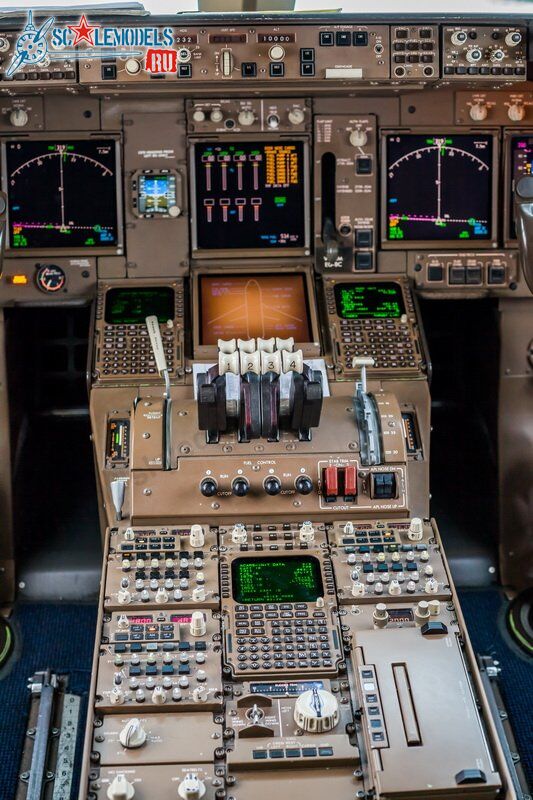 Boeing_747-400_VP-BIM_9.jpg