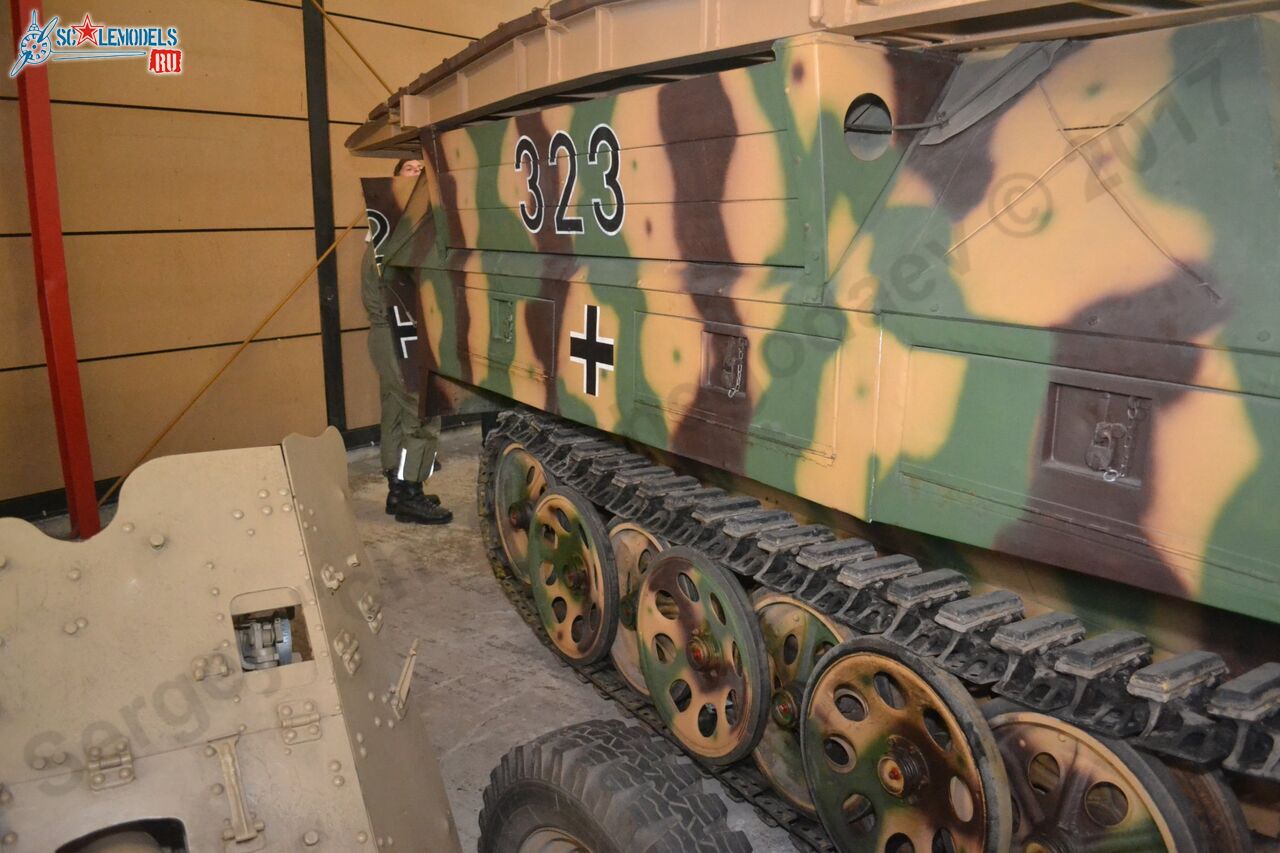 Sdkfz_251_7_3.jpg