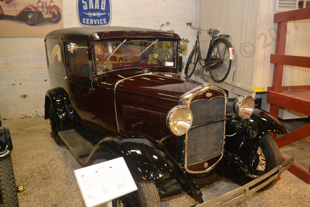 Egeskov_car_collection_19.jpg