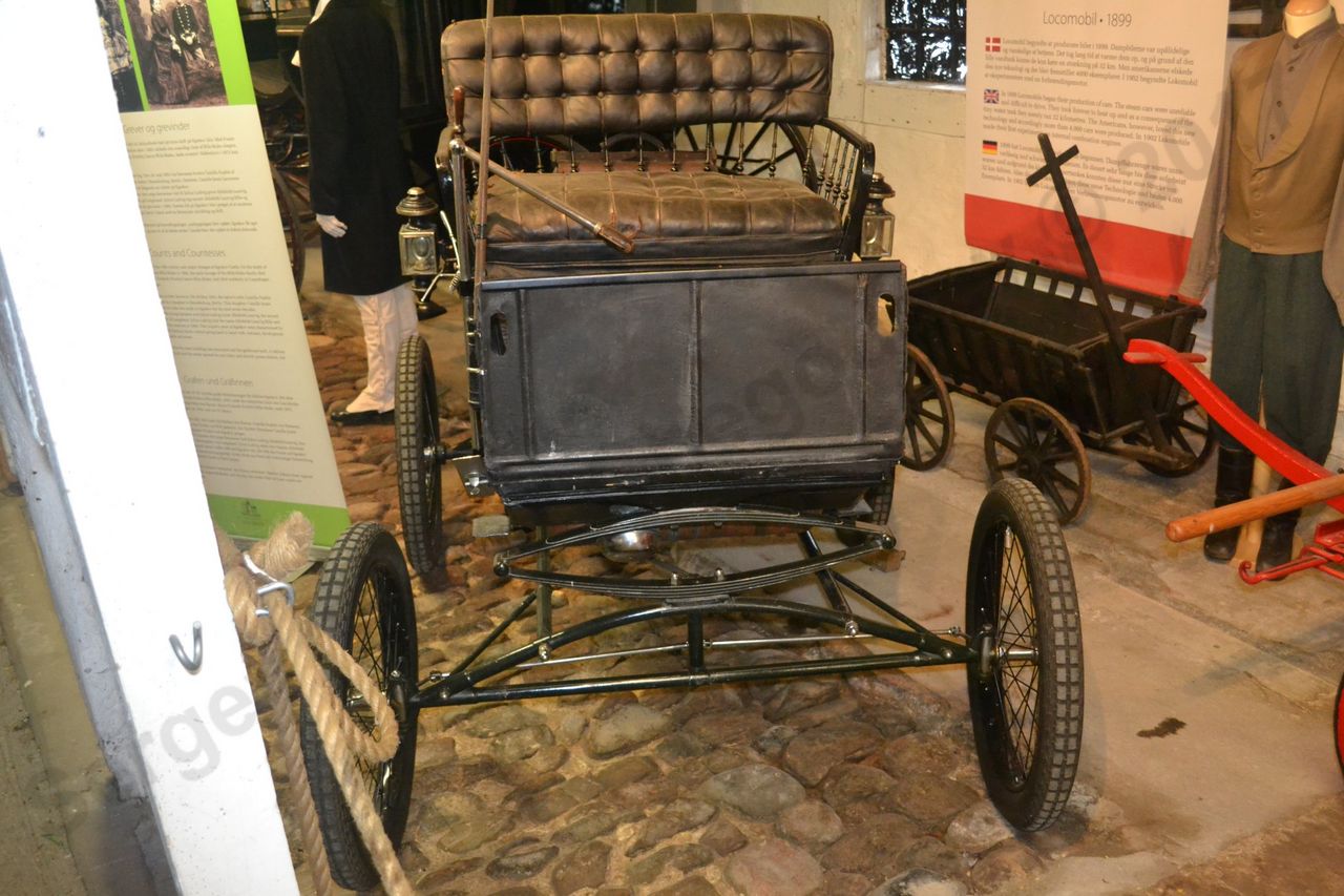 Egeskov_car_collection_97.jpg