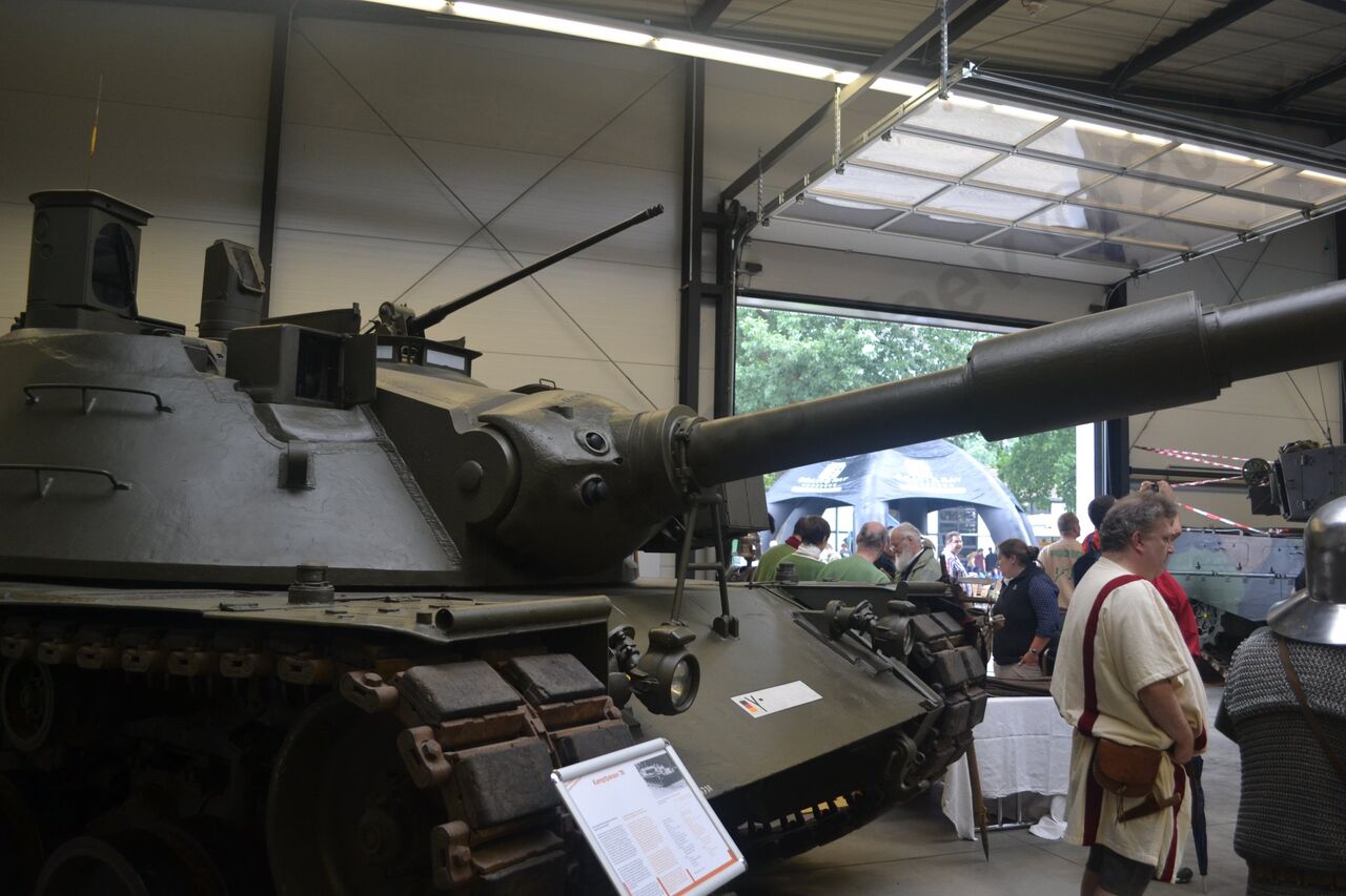 Kampfpanzer_70_2.jpg