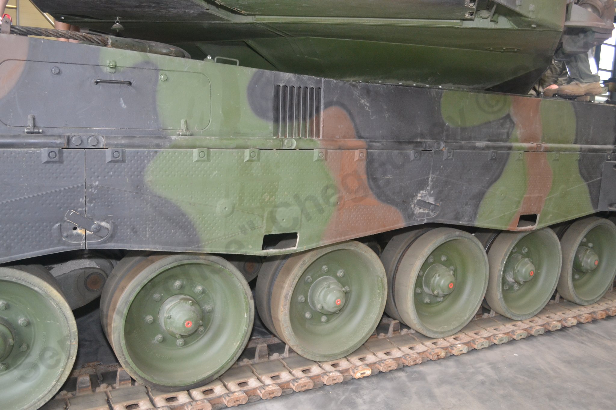 Leopard_2A4_8.jpg
